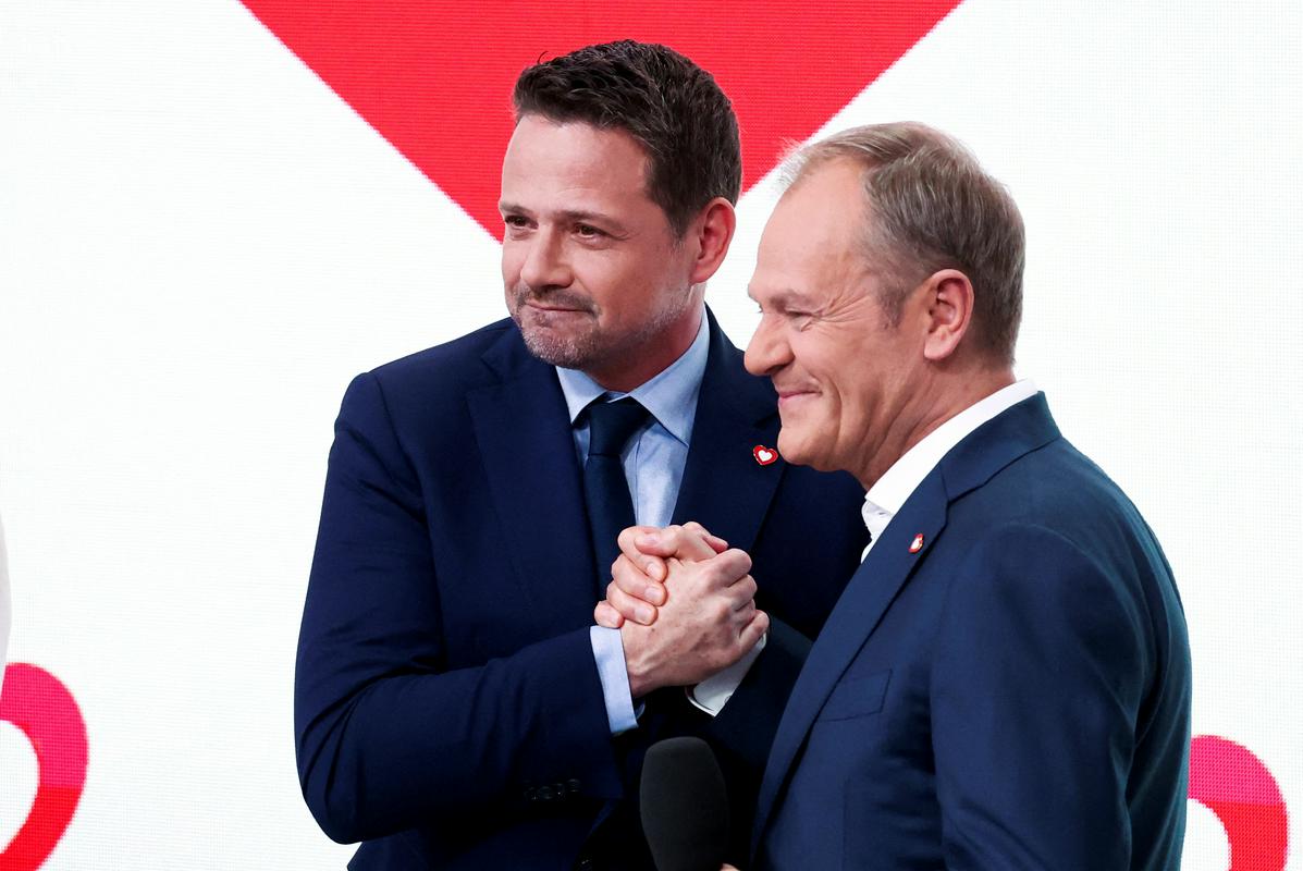 Poljska vladna koalicija na lokalnih volitvah do pomembnih zmag v Varšavi in Gdansku