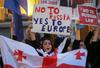V Gruziji prepir med poslanci in novi protesti zaradi zakona o tujih agentih