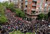Privrženci socialistov na shodu v Madridu pozivali Sancheza, da ostane premier