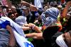Na losangeleški univerzi spopad med propalestinskimi in proizraelskimi protestniki