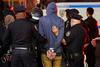 Policija na Columbii aretirala okoli 300 protestnikov, na UCLA-ju nasilje med protestniki
