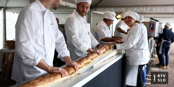 Les boulangers français ont retrouvé leur honneur : ils ont cuit la plus longue baguette du monde
