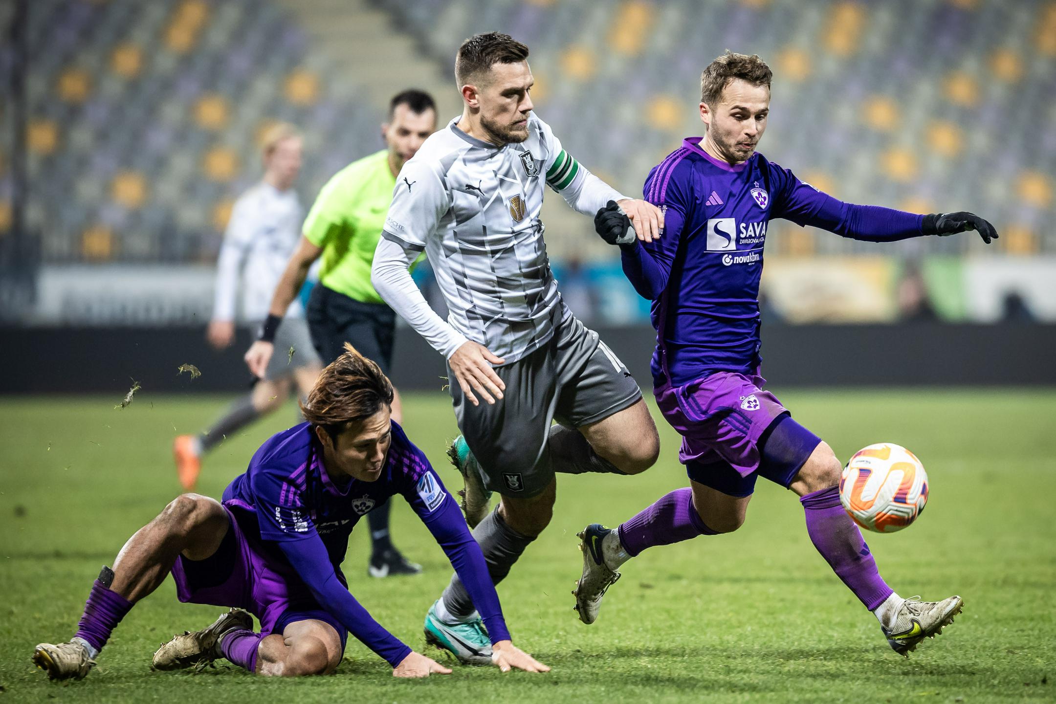 Večni derbi za naziv podprvaka in boljše izhodišče v Evropi