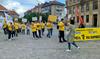 Zaradi nove strategije Pošte Slovenije je v Mariboru protestiralo nekaj deset zaposlenih