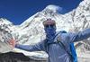 Na vse bolj obljudenem Everestu izginil britanski amaterski alpinist