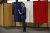 Macron po volilnem porazu razpustil parlament; Le Pen: Pripravljeni smo prevzeti oblast