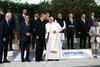 Skupina G7 opozorila na škodljive prakse Kitajske, papež pa na nevarnosti umetne inteligence