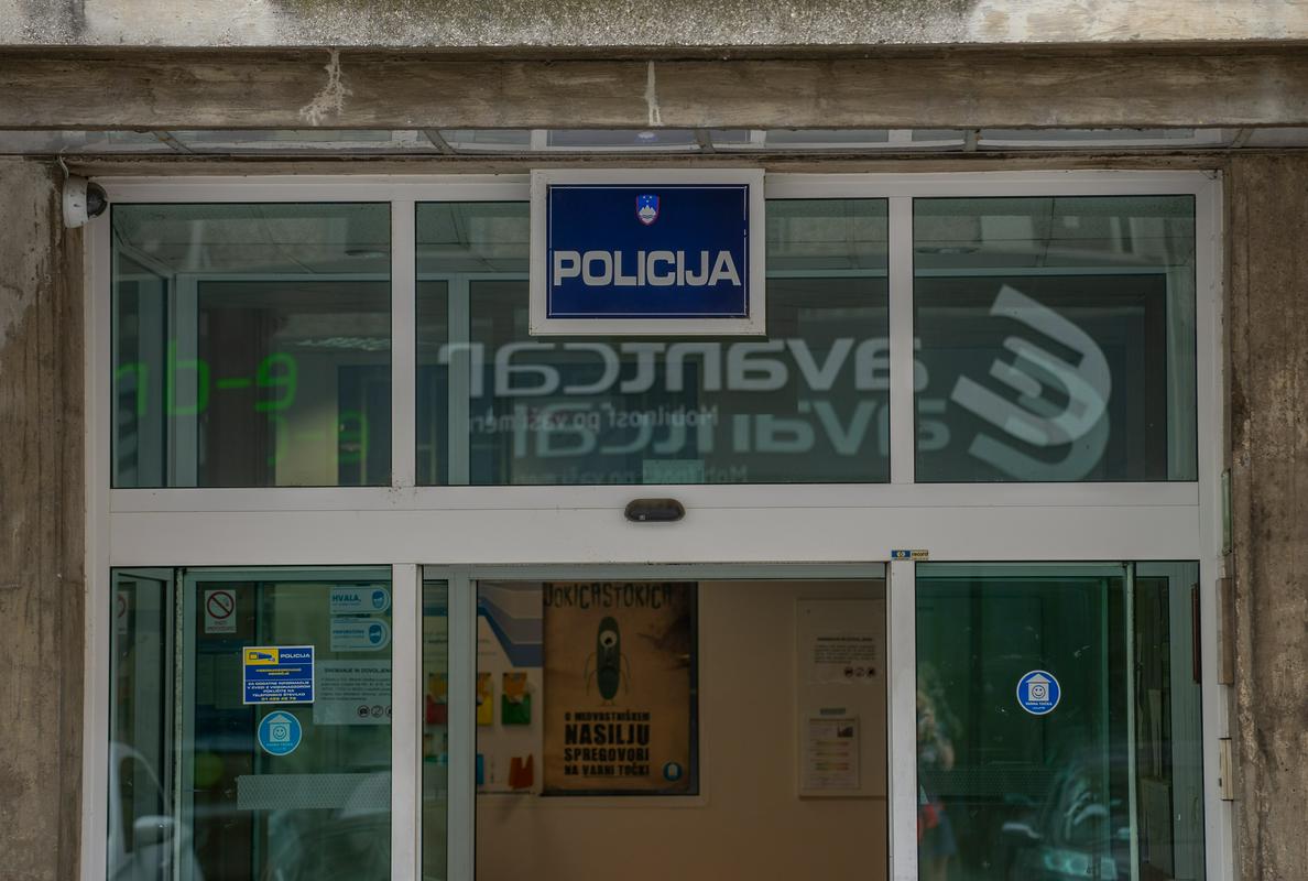 Policija s spremembo zakonodaje vrača komandirje in prevzema prevoze HNMP