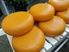 Nemški policist ukradel 180 kilogramov sira in ostal brez dela