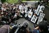 Japonski premier napovedal dogovor o odškodninah za žrtve prisilne sterilizacije