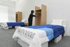 Zaradi zamakanja uničena kartonasta postelja japonskega gimnastičarja