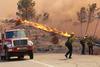 Gasilci v Kaliforniji se bojujejo s četrtim najhujšim požarom v zgodovini te zvezne države