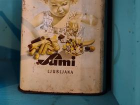 Posoda, v kateri so običajno hranili sladkor. Foto: Tanja Mojzer