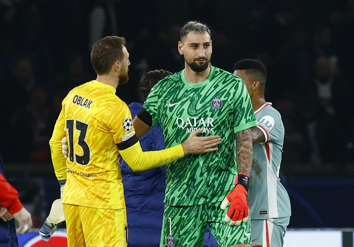 Jan Oblak med kandidati za najboljšega vratarja leta
