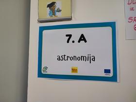 Sedmi razredi so iz plastenk izdelovali rakete. Foto: Tanja Mojzer