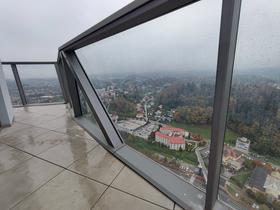 Razgledna ploščad na stolpu Kristal v Rogaški Slatini Foto: Tanja Mojzer