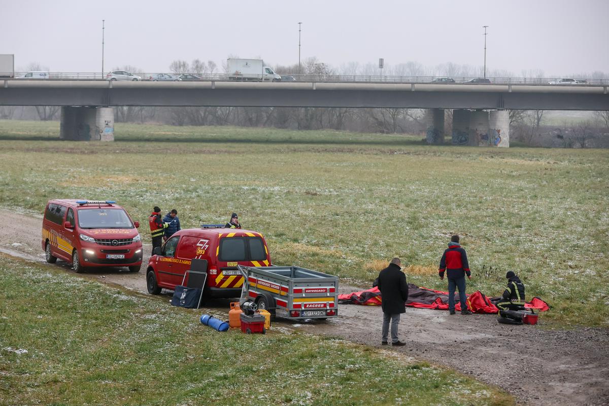 Otroka so na Hrvaškem januarja iskali policisti, reševalci, gasilci in pripadniki civilne zaščite. Foto: Igor Kralj/Pixsell/BoBo Otroka so na Hrvaškem januarja iskali policisti, reševalci, gasilci in pripadniki civilne zaščite. Foto: Igor Kralj/Pixsell/BoBo