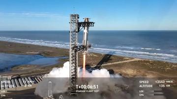 Mechazilla je ulovila Super Heavy, Starship je eksplodiral