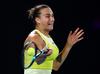 Sabalenka tretjič zapored v finalu; Đoković – Zverev zgodaj zjutraj