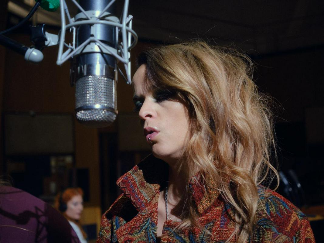 Izštekani – Tina Marinšek