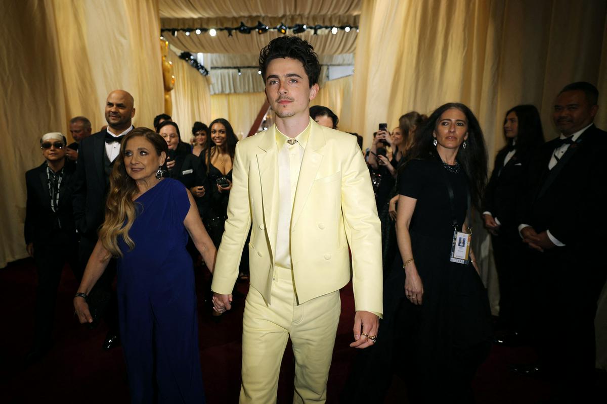 Konec ugibanja: Timothée Chalamet ne živi dvojnega življenja kot EsDeeKid