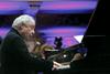 Madžarski zvezdniški pianist András Schiff bojkotira ZDA