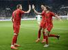 Bayern unovčil prednost igralca več v Augsburgu, Šeško zadel z glavo
