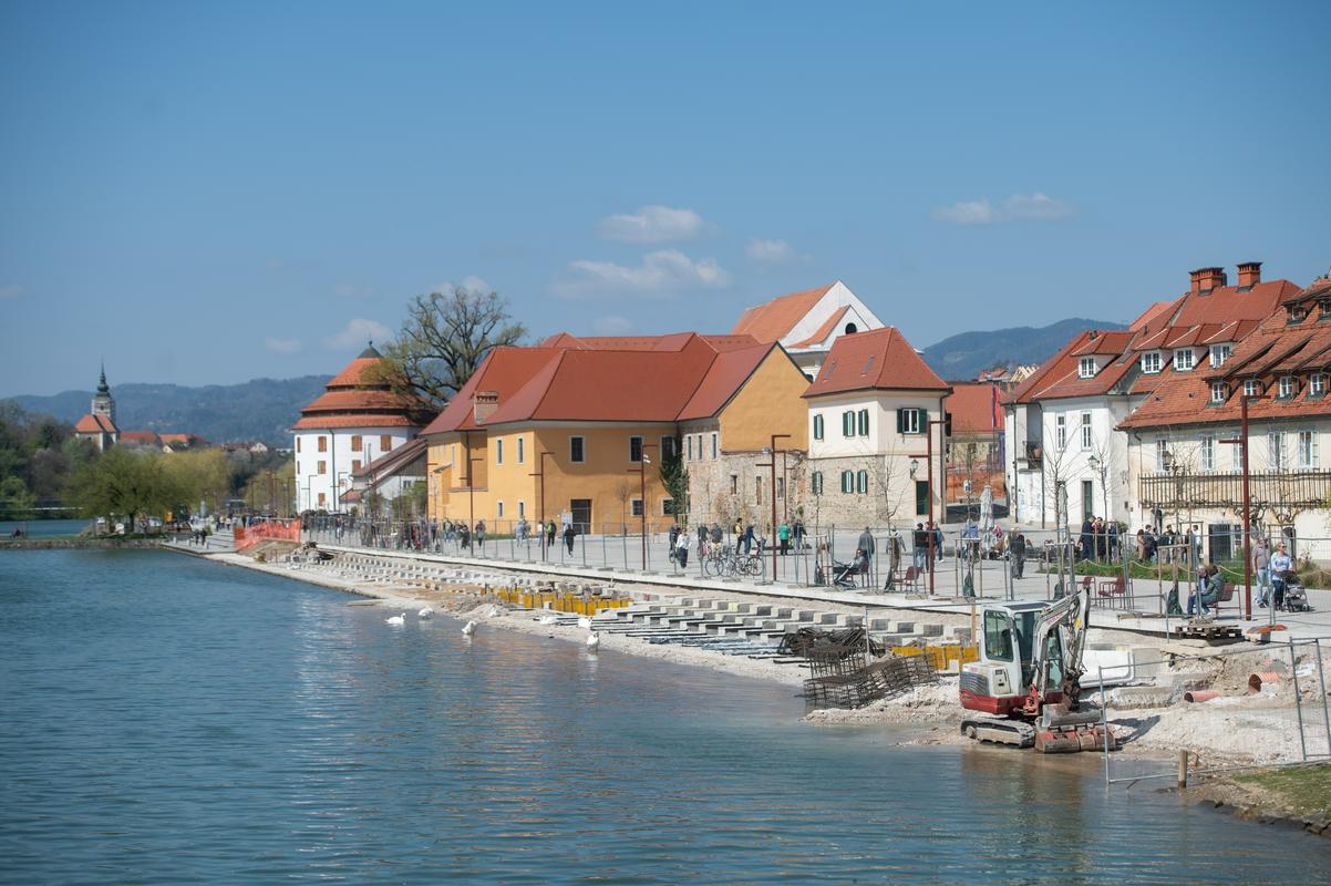 V volilni enoti Maribor izžrebali vrstni red 15 kandidatnih list