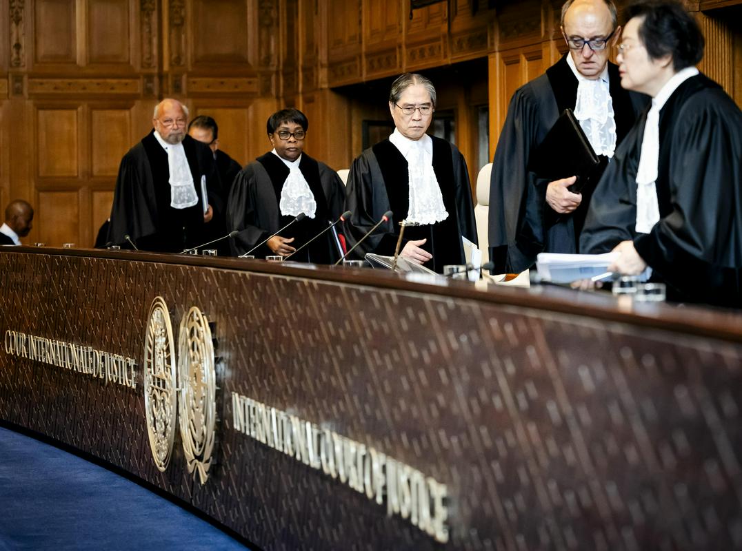 Na ICJ-ju so se v ponedeljek začela zaslišanja o izraelskih pravnih obveznostih do agencij Združenih narodov na palestinskih ozemljih pod izraelsko okupacijo. Foto: EPA Na ICJ-ju so se v ponedeljek začela zaslišanja o izraelskih pravnih obveznostih do agencij Združenih narodov na palestinskih ozemljih pod izraelsko okupacijo. Foto: EPA