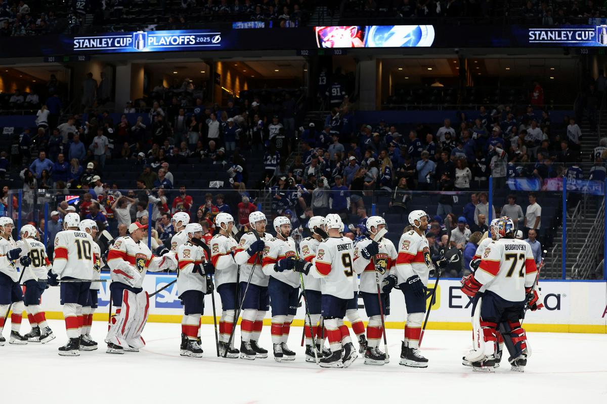Florida je lani prvič osvojila Stanleyjev pokal. Foto: Reuters Florida je lani prvič osvojila Stanleyjev pokal. Foto: Reuters