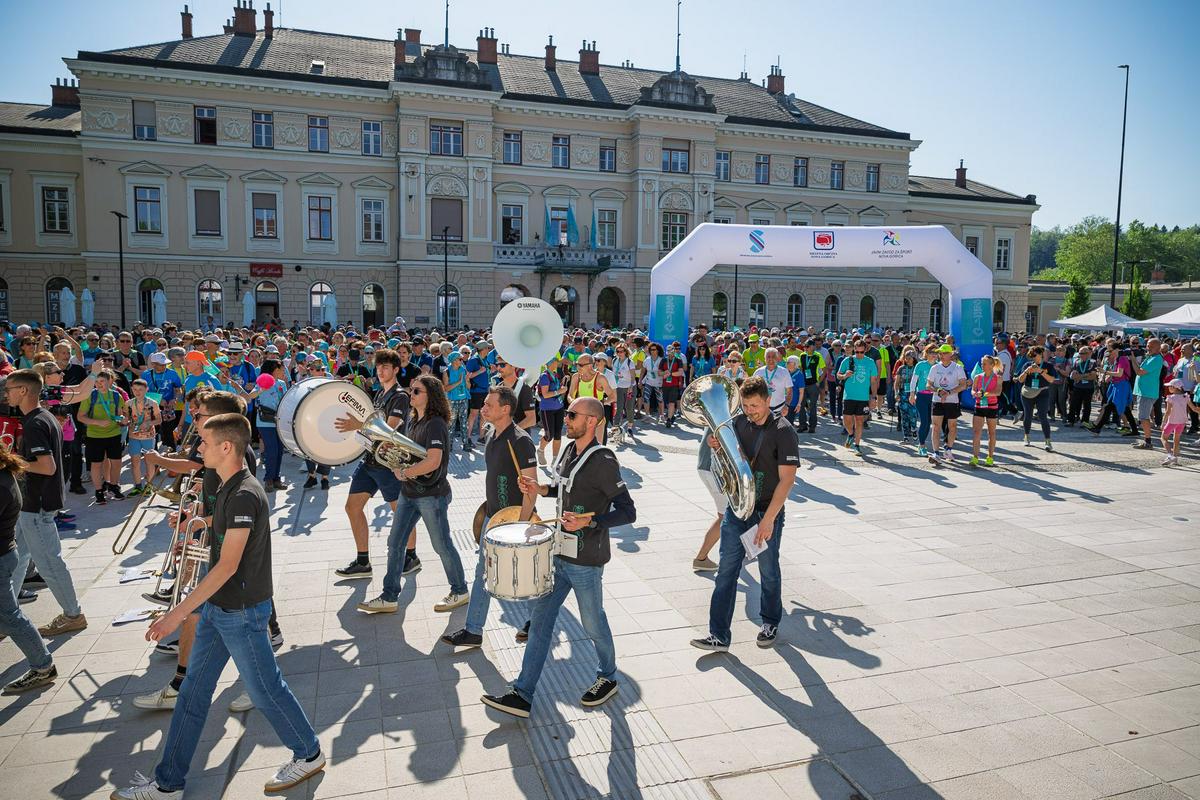 S tem seje začelo desetdnevno dogajanje Pohod za Evropo, ki bo Novo Gorico in Gorico povezalo v praznik kulture, športa in skupnosti. Foto: GO! 2025 S tem seje začelo desetdnevno dogajanje Pohod za Evropo, ki bo Novo Gorico in Gorico povezalo v praznik kulture, športa in skupnosti. Foto: GO! 2025
