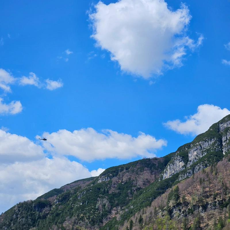 Nesreča se je nesreča zgodila na hribovitem terenu na območju Mangarta. Foto: Gorska reševalna služba Bovec/Facebook Nesreča se je nesreča zgodila na hribovitem terenu na območju Mangarta. Foto: Gorska reševalna služba Bovec/Facebook