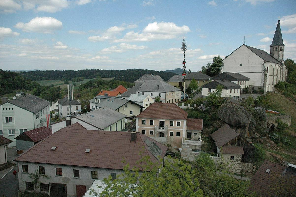 Avstrijski kraj Sankt Thomas am Blasenstein s cerkvijo, v kateri hranijo to mumijo. Foto: Wikipedija Avstrijski kraj Sankt Thomas am Blasenstein s cerkvijo, v kateri hranijo to mumijo. Foto: Wikipedija