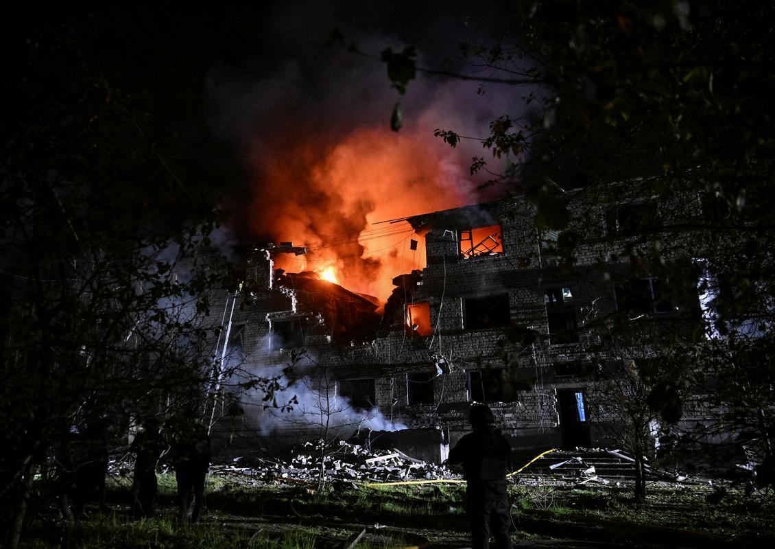 Posledice ruskega napada na Zaporožje. Foto: Reuters Posledice ruskega napada na Zaporožje. Foto: Reuters