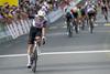 Vine favorite z napadom presenetil kilometer pred ciljem in zmagal