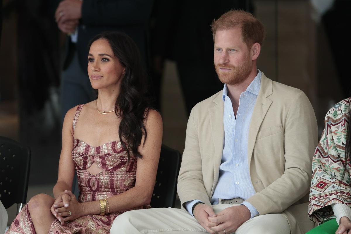 Harry in Meghan sta po selitvi v ZDA v odmevnem pogovoru z Oprah Winfrey kraljevo družino obtožila rasizma. Foto: EPA Harry in Meghan sta po selitvi v ZDA v odmevnem pogovoru z Oprah Winfrey kraljevo družino obtožila rasizma. Foto: EPA