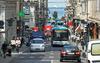 Troppi turisti a Trieste, traffico in tilt