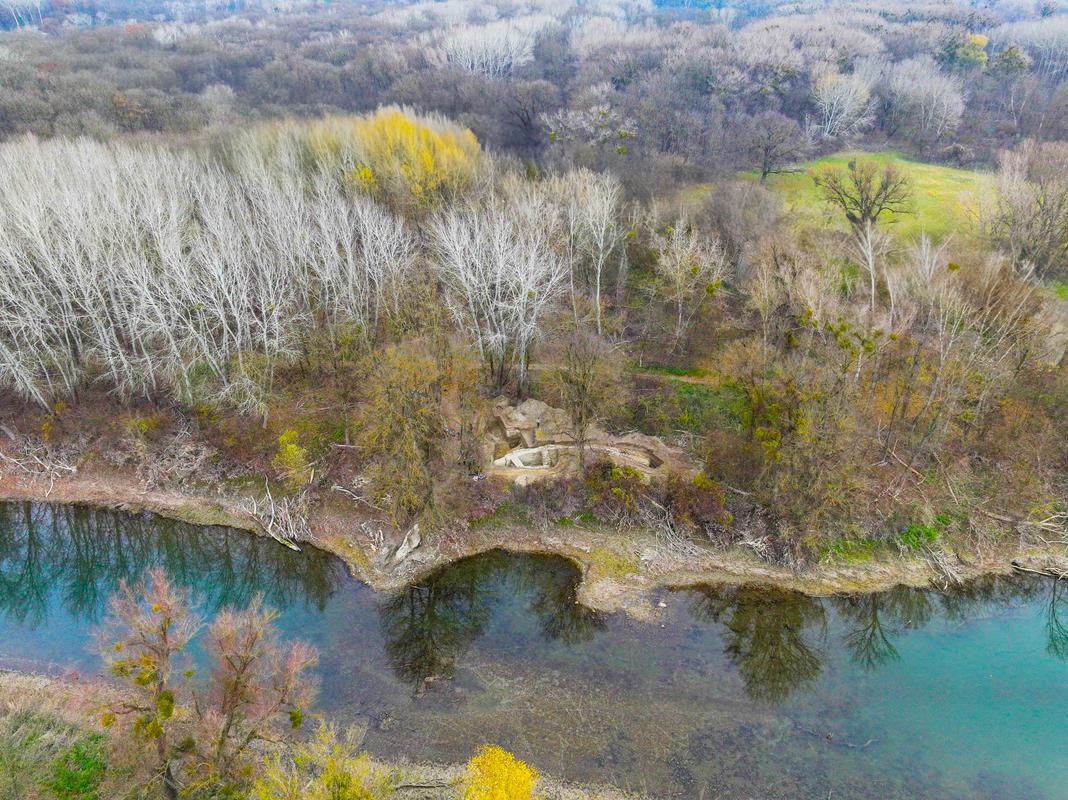 Pogled iz zraka na nekdanje utrjeno rimsko mostišče v bližini Stopfenreutha v Spodnji Avstriji. Foto: Österreichischen Akademie der Wissenschaften/Österreichisches Archäologisches Institut Pogled iz zraka na nekdanje utrjeno rimsko mostišče v bližini Stopfenreutha v Spodnji Avstriji. Foto: Österreichischen Akademie der Wissenschaften/Österreichisches Archäologisches Institut