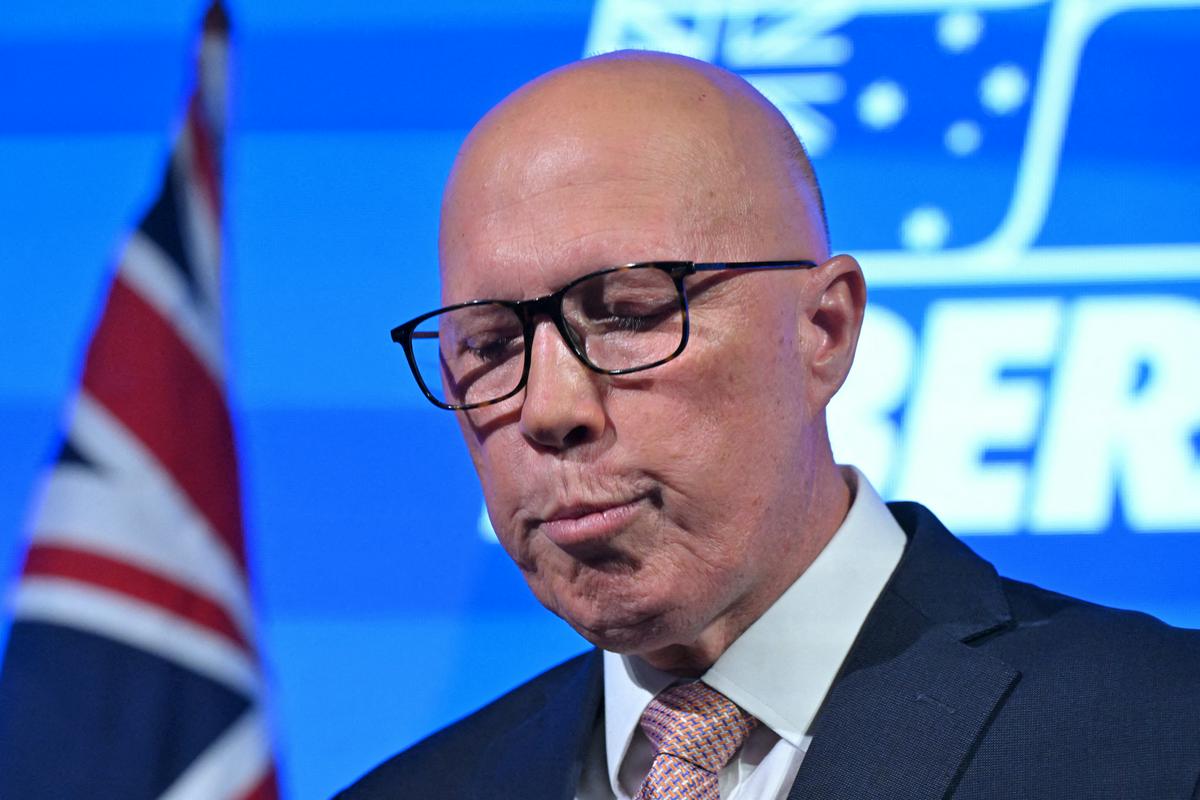 Vodja opozicijskih konservativcev Peter Dutton je priznal, da gre za zgodovinsko zmago laburistov. Foto: Reuters Vodja opozicijskih konservativcev Peter Dutton je priznal, da gre za zgodovinsko zmago laburistov. Foto: Reuters