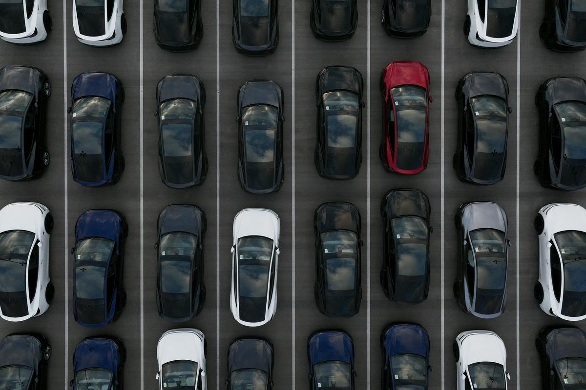 Podjetja Tesla, ki večino proizvodnje opravi v Kaliforniji in Teksasu, carine ne bodo težje prizadele. Foto: Reuters Podjetja Tesla, ki večino proizvodnje opravi v Kaliforniji in Teksasu, carine ne bodo težje prizadele. Foto: Reuters