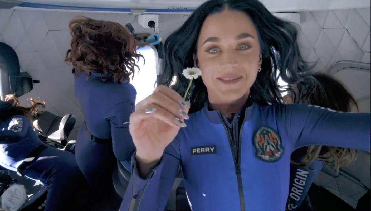 Katy Perry številni še zdaj kritizirajo zaradi njenega Katy Perry številni še zdaj kritizirajo zaradi njenega
