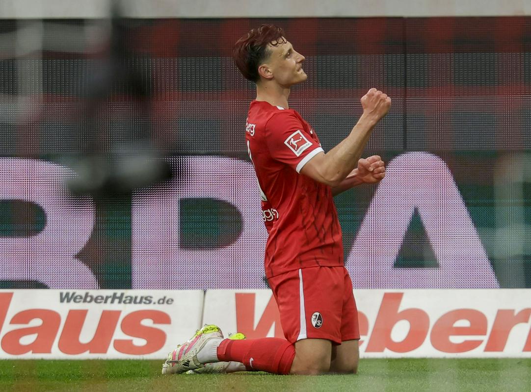 Maxi Eggestein je z izjemnim strelom poskrbel za vodstvo Freiburga tik pred odmorom. Foto: EPA Maxi Eggestein je z izjemnim strelom poskrbel za vodstvo Freiburga tik pred odmorom. Foto: EPA