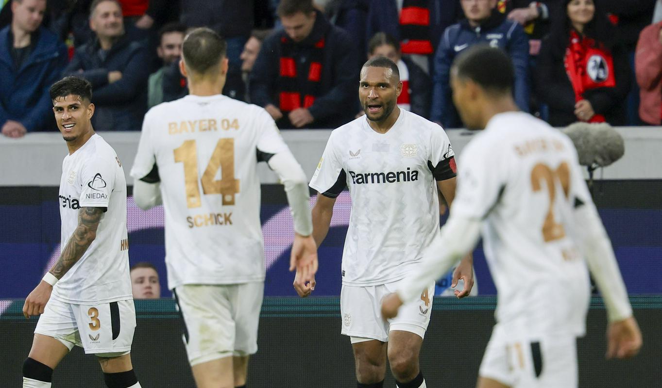 Jonathan Tah, ki bo poleti zapustil Leverkusen, je rešil točko v 93. minuti. Foto: EPA Jonathan Tah, ki bo poleti zapustil Leverkusen, je rešil točko v 93. minuti. Foto: EPA