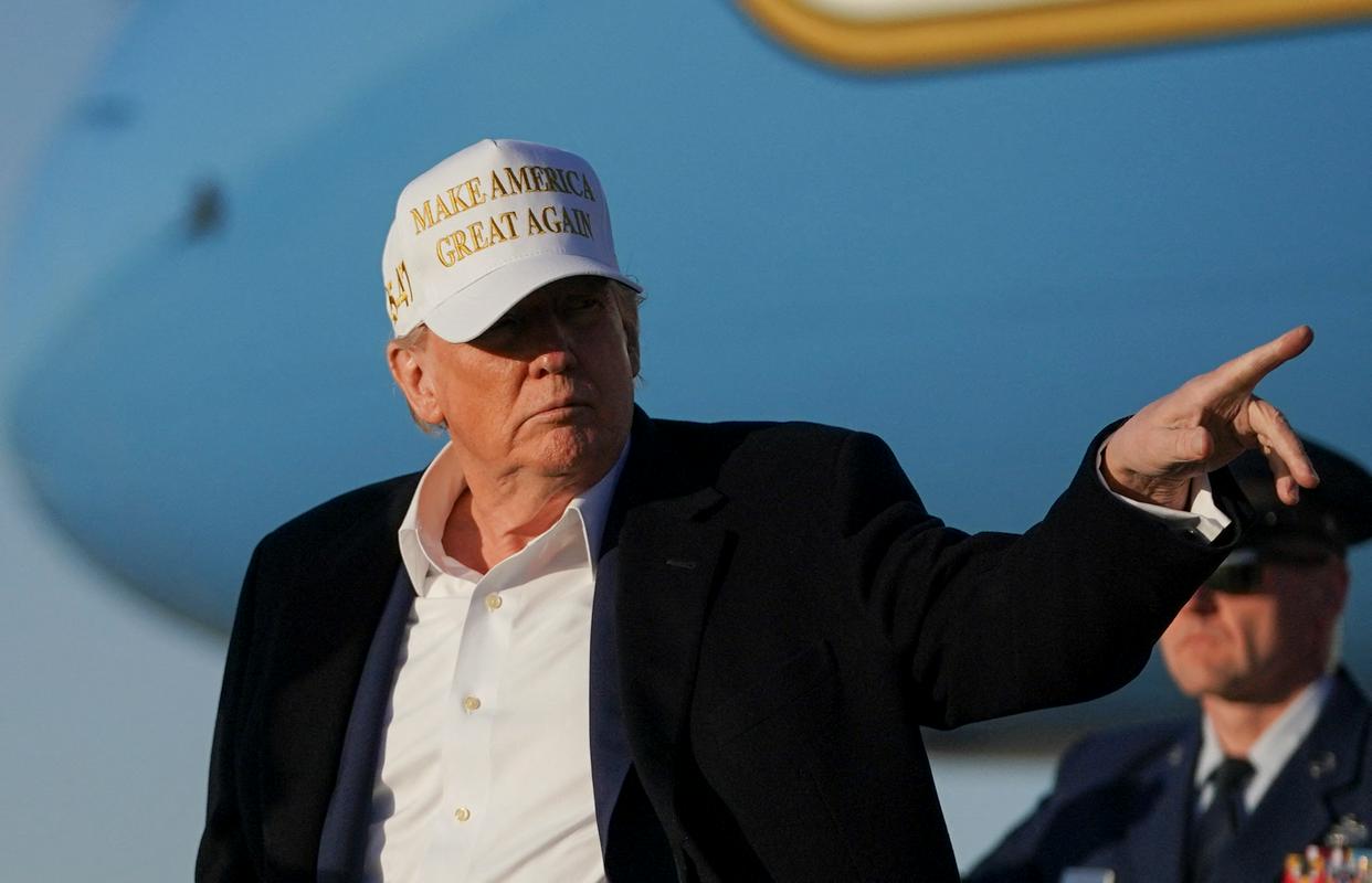 Ameriški predsednik Donald Trump pravi, da priključitev Kanade ZDA Ameriški predsednik Donald Trump pravi, da priključitev Kanade ZDA