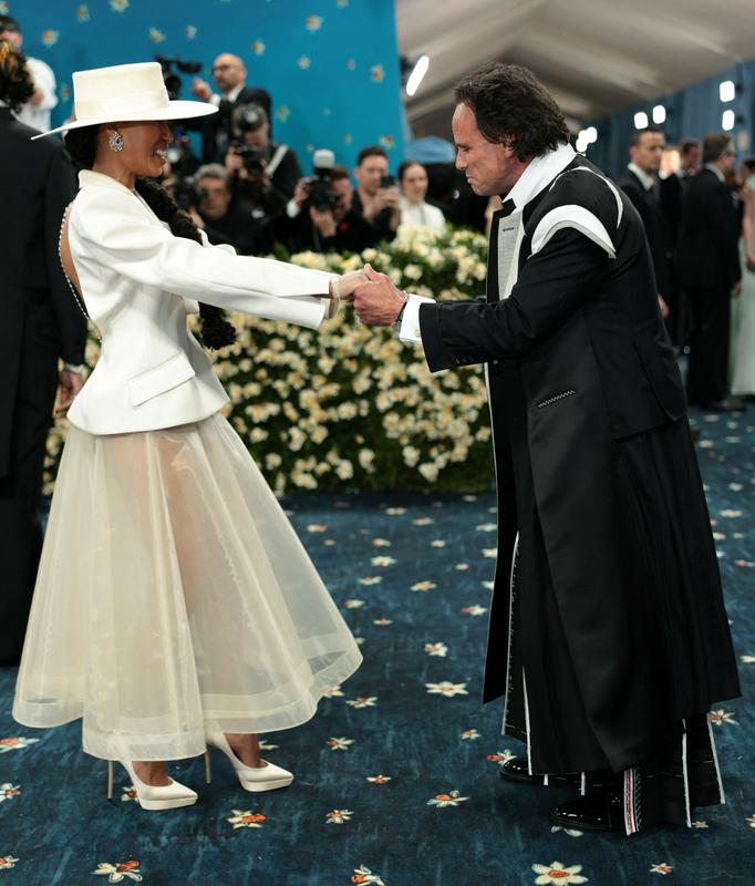 Medtem ko je Goggins takole ljubeče pozdravil Kerry Washington. Foto: Reuters Medtem ko je Goggins takole ljubeče pozdravil Kerry Washington. Foto: Reuters