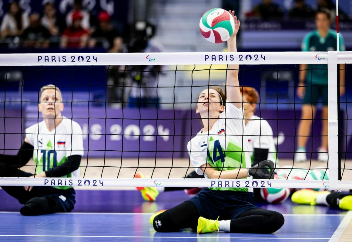 Slovenke v sedeči odbojki ostale brez medalje