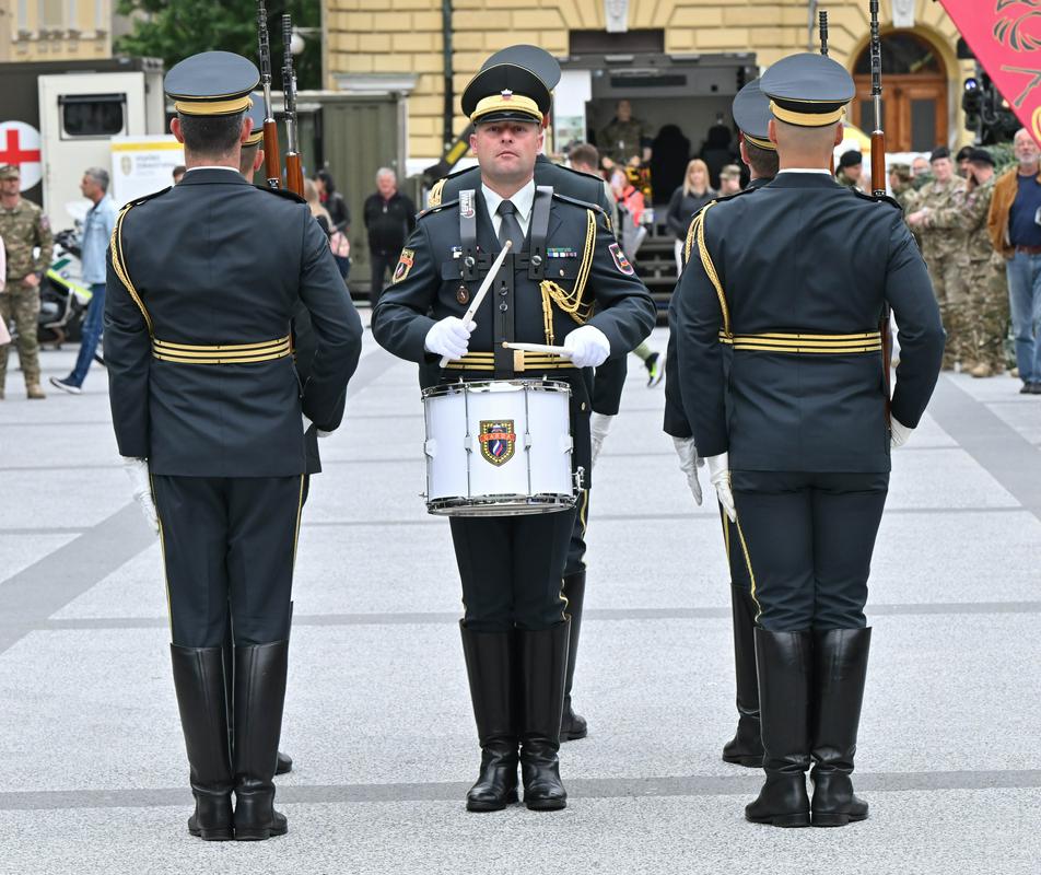 Sajovic ob dnevu zmage spomnil na pomen miru