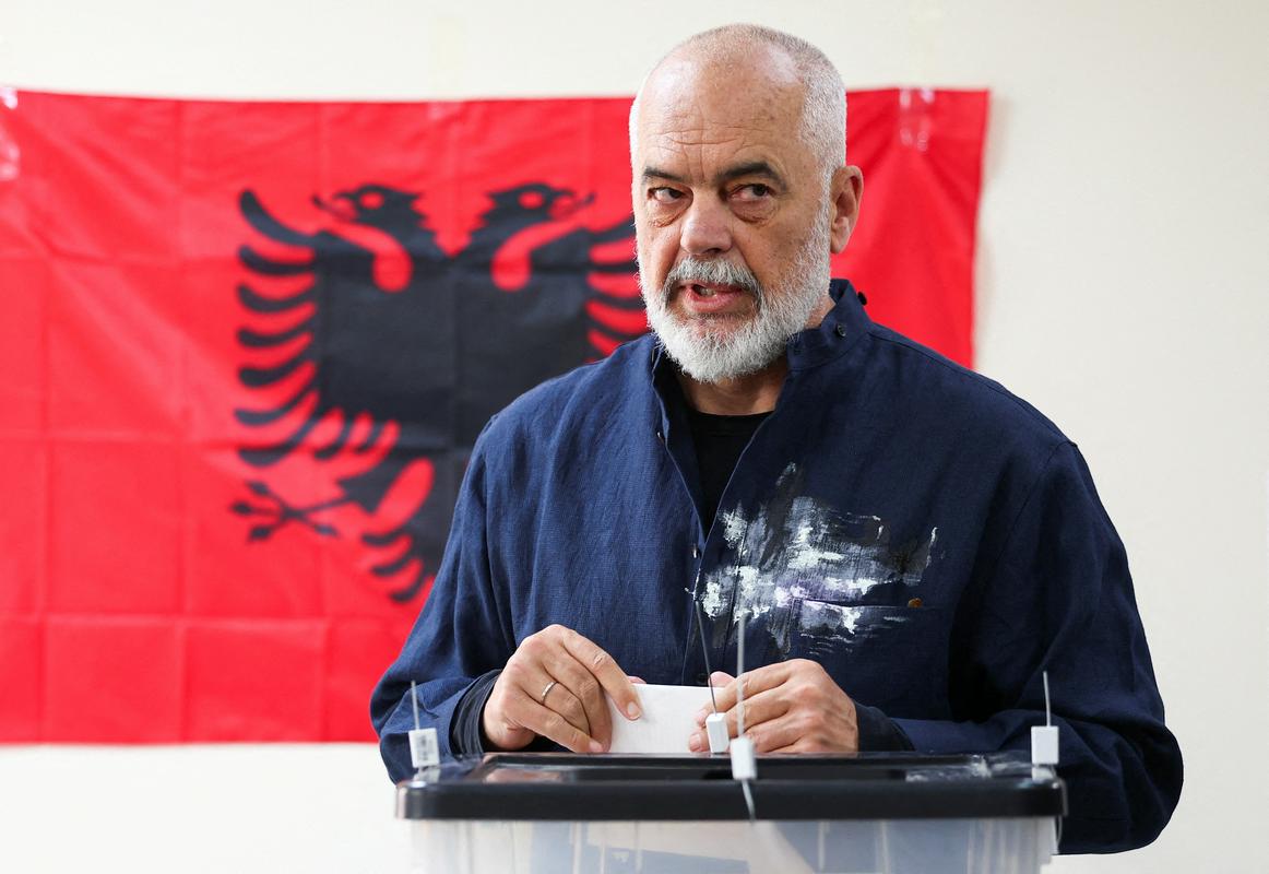 V Albaniji prepričljiva zmaga socialistov premierja Rame. Opoziciji ni pomagal niti Trumpov strateg.