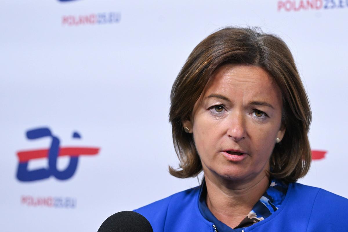 Fajon: Slovenija s Francijo in Irsko preučuje možnost uvedbe sankcij proti Izraelu