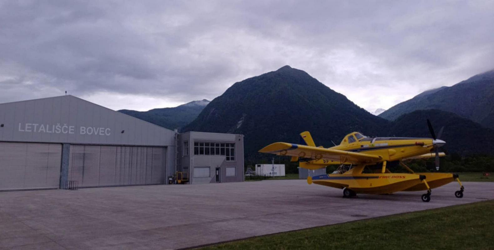 Več kot 110.000 evrov za hangariranje air tractorjev na letališču Bovec